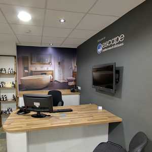 Printed Wallpaper Escape Bathrooms