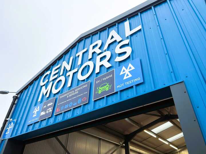 Lettering & Panel Signage for Central Motors Bridport