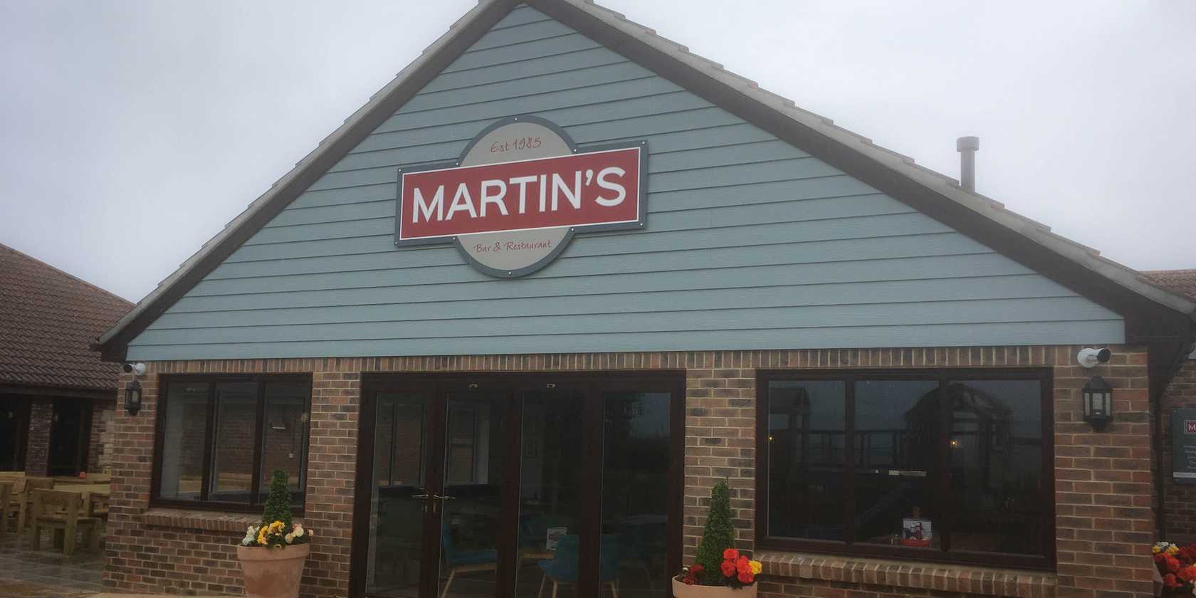 Custom Shaped Signage - Martins Bar