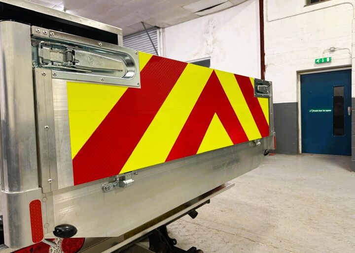 DSD Mobile Tyres Vehicle Graphics - Reflective Rear Chevron Kit.jpg