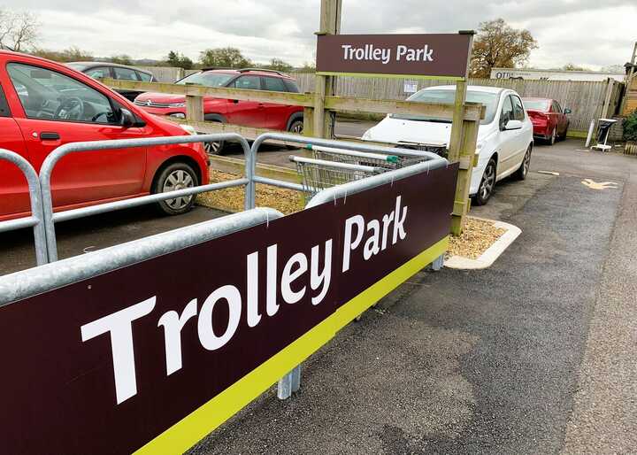 Garden Centre Signage