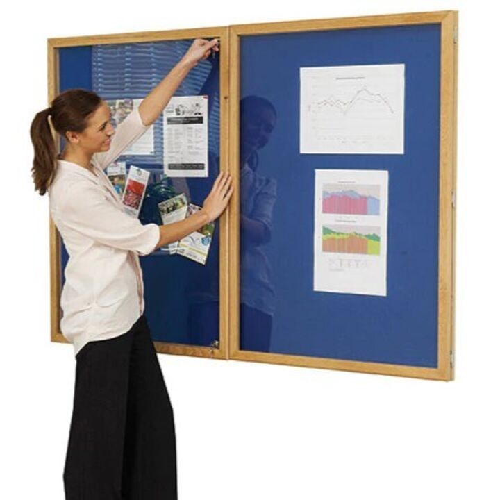 Lockable Wooden Framed Premium Felt Noticeboard.jpg