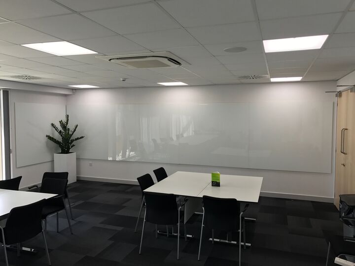 office-premium-white-glassboards-wall.JPG