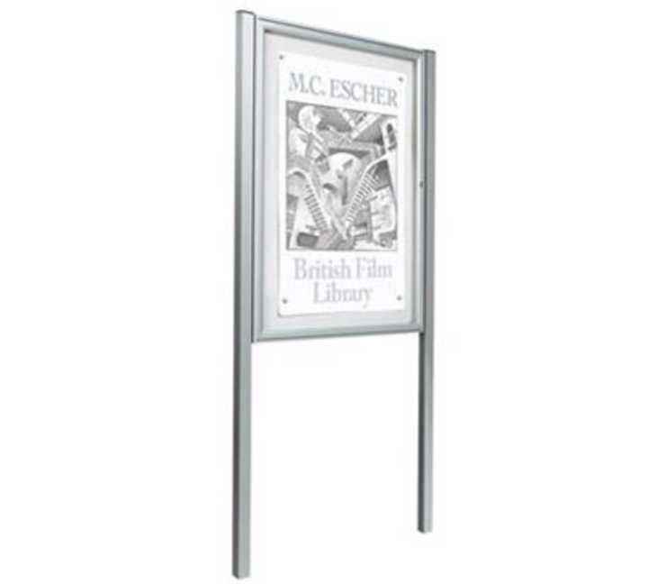 Tradition Magnetic Exterior Lockable Notice Board Incl. Post Kit